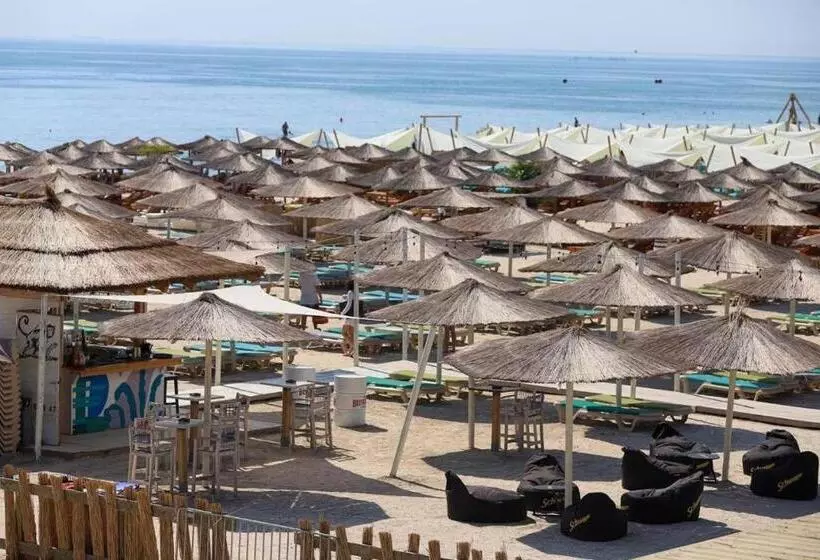 Studio Panoramic Sea On