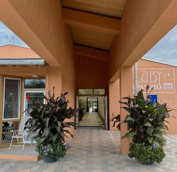 Aamiaismajoitus (B&B) Luby Panzió