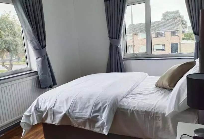 Aamiaismajoitus (B&B) Silver City