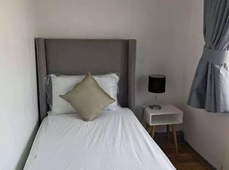 Aamiaismajoitus (B&B) Silver City