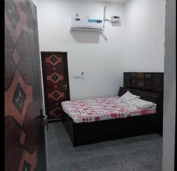 ホテル Apna Guest House And