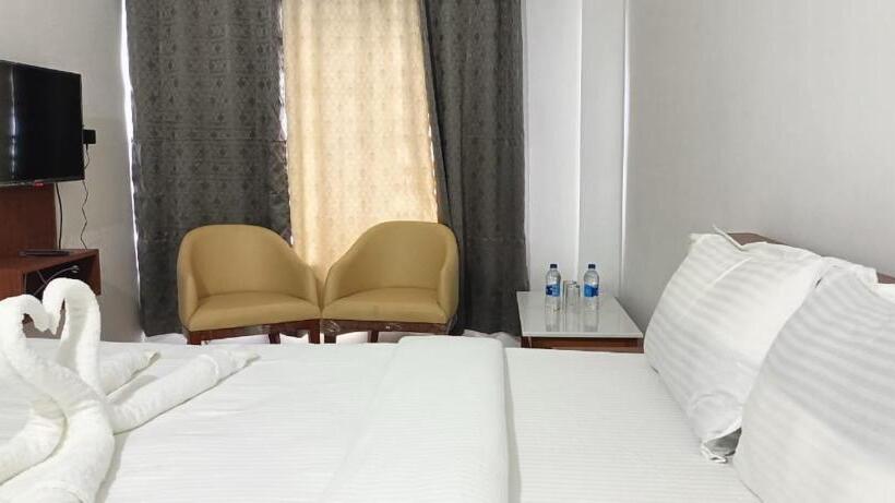 Hotel Green Pearl Lodging