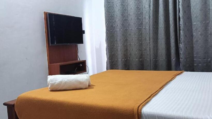 Hotel Green Pearl Lodging