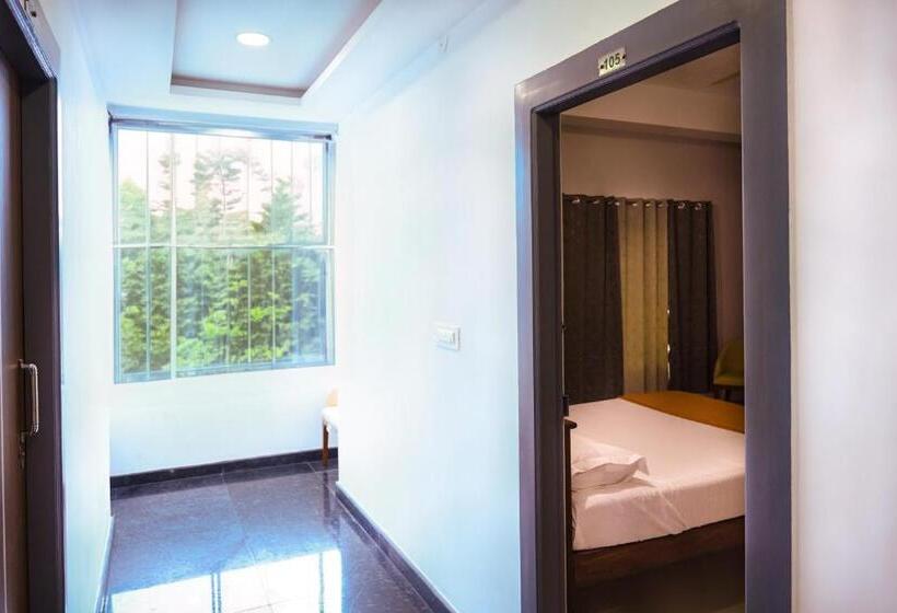 Hotel Green Pearl Lodging