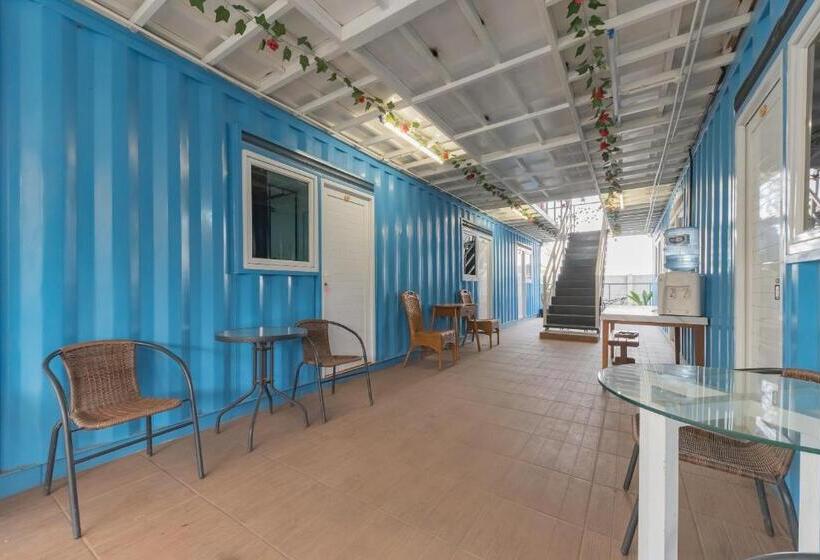 Otel Reddoorz Near Universitas Advent Indonesia