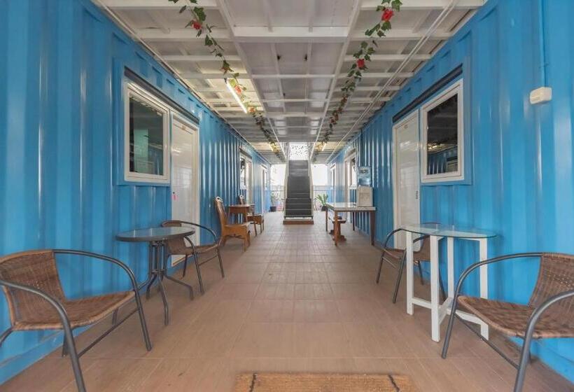 Otel Reddoorz Near Universitas Advent Indonesia