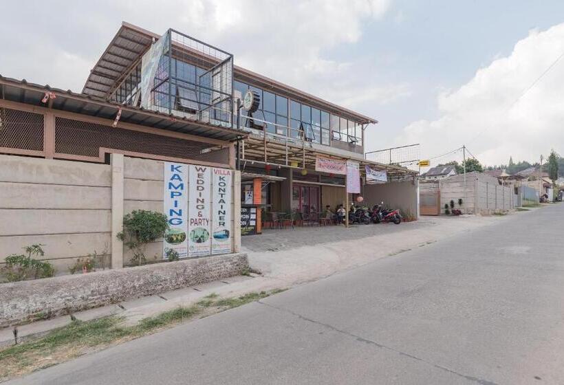 Otel Reddoorz Near Universitas Advent Indonesia