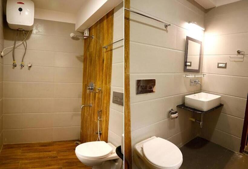 בית מלון כפרי Zen London House   400 Meters From Mg Market