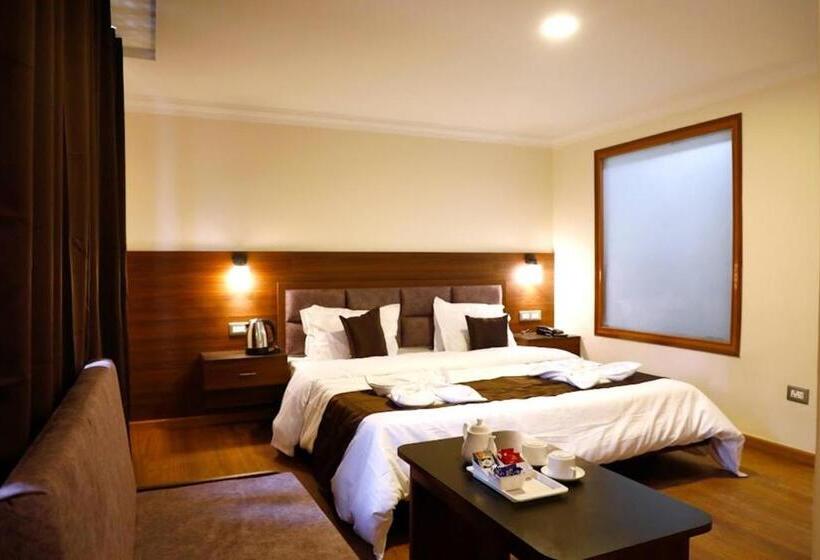 בית מלון כפרי Zen London House   400 Meters From Mg Market