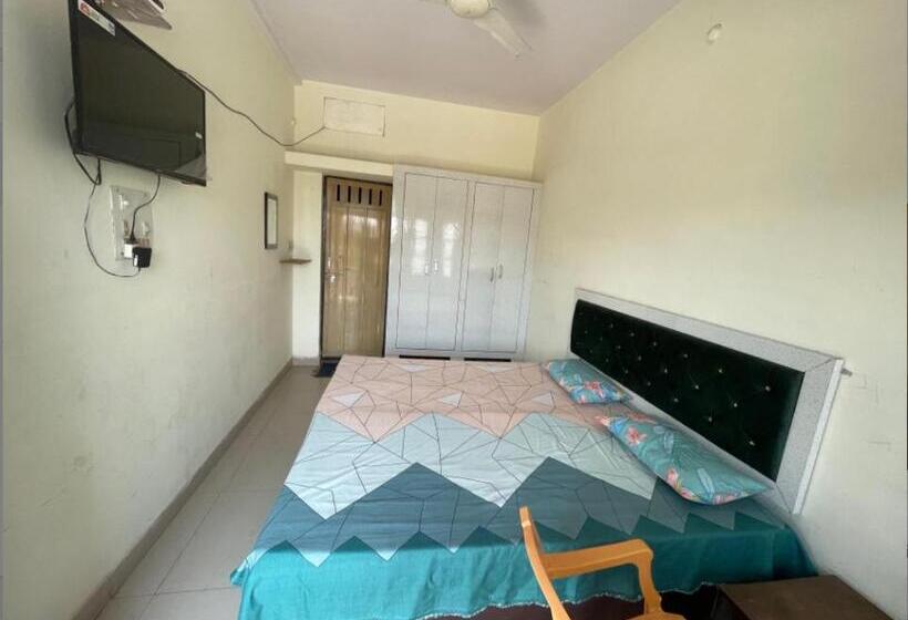 פנסיון Garg Complex Guesthouse