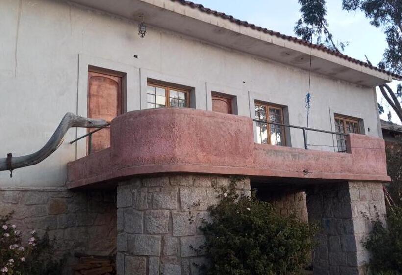 פנסיון Hostal La Chacarilla