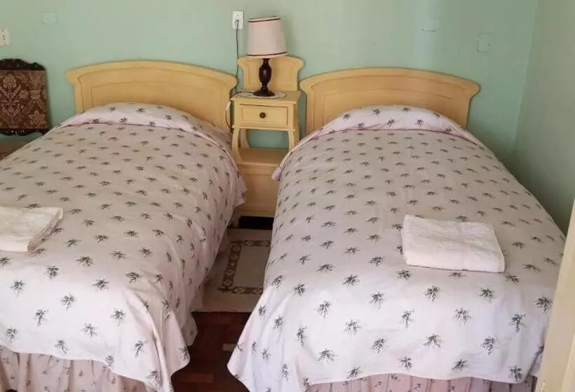 پانسیون Hostal La Chacarilla