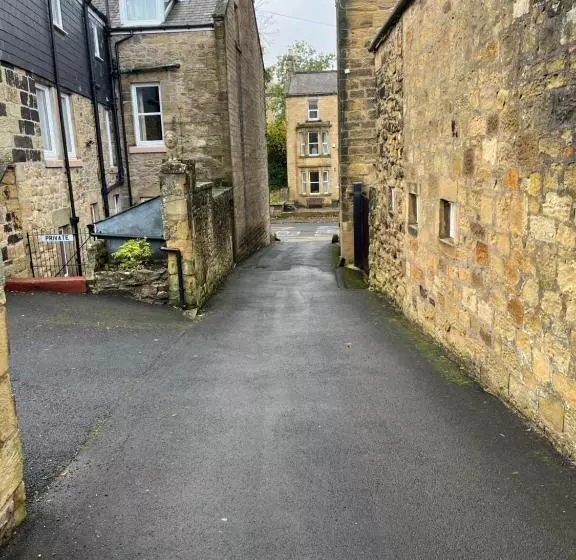 پانسیون Oronsay Guest House