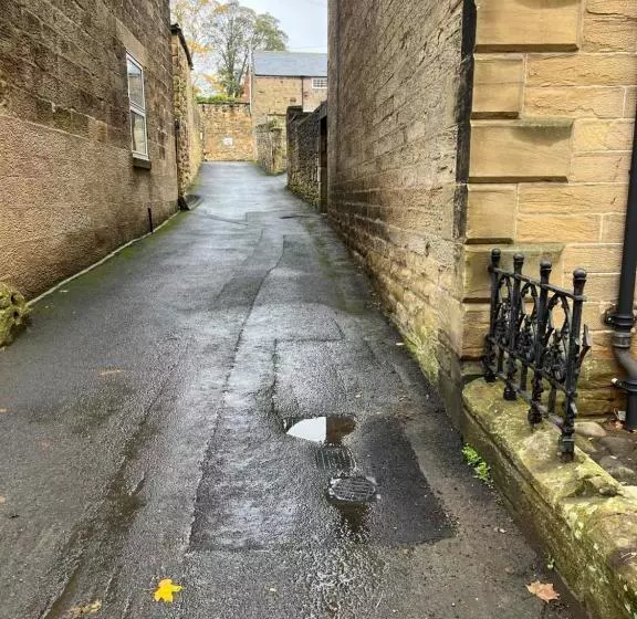 پانسیون Oronsay Guest House