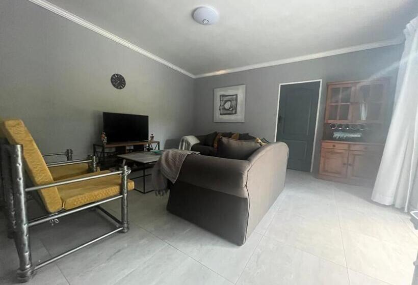 פנסיון Plantation House, Boksburg