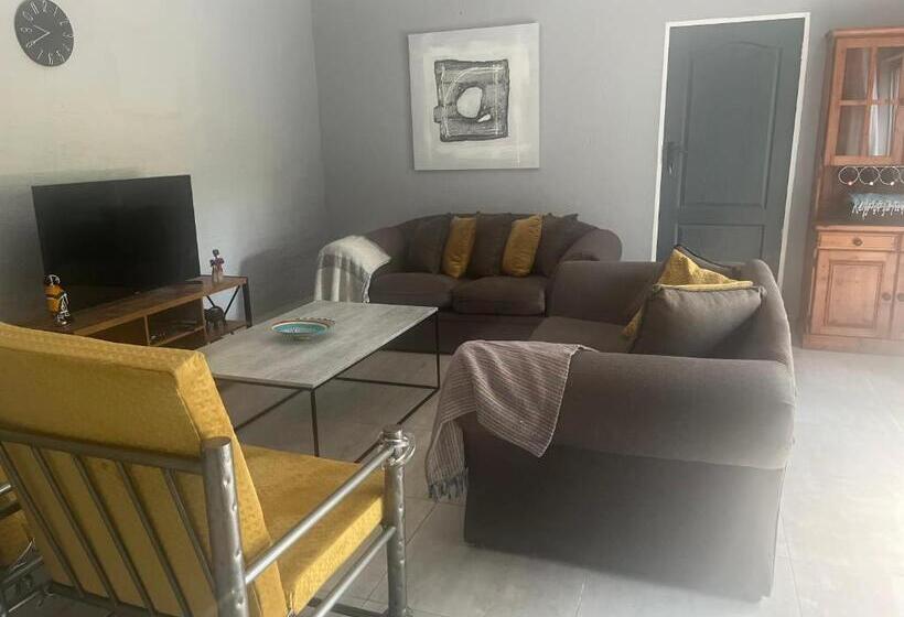 פנסיון Plantation House, Boksburg