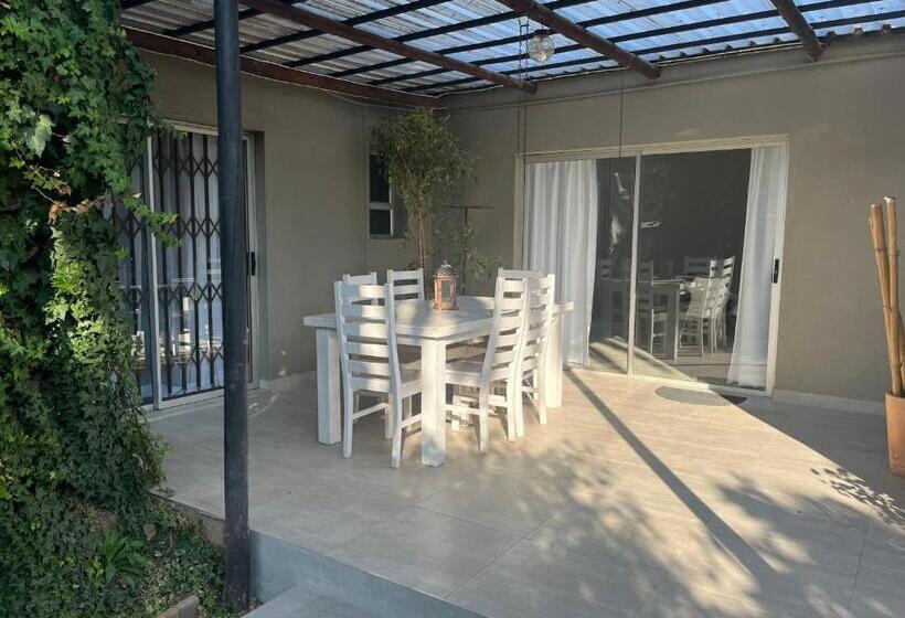 פנסיון Plantation House, Boksburg