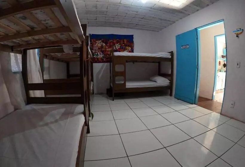 Raizes Surf And Bar Hostel