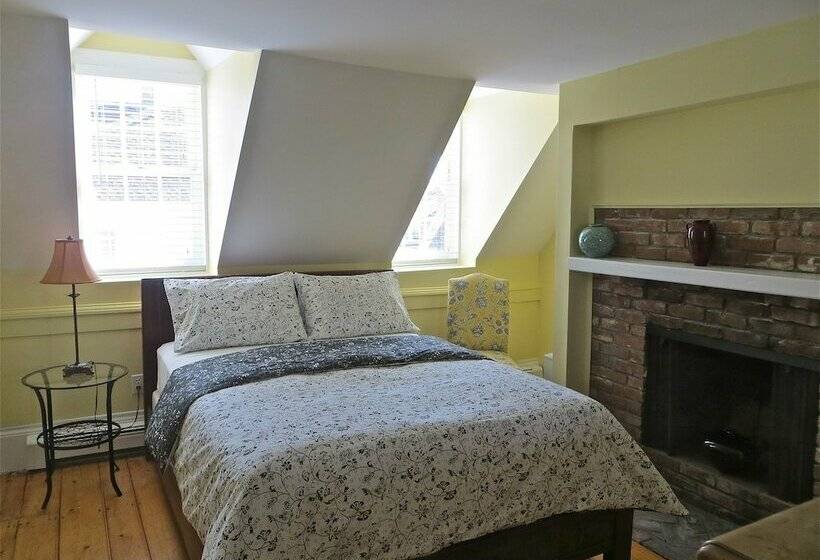 هتل Atlantic Light Inn