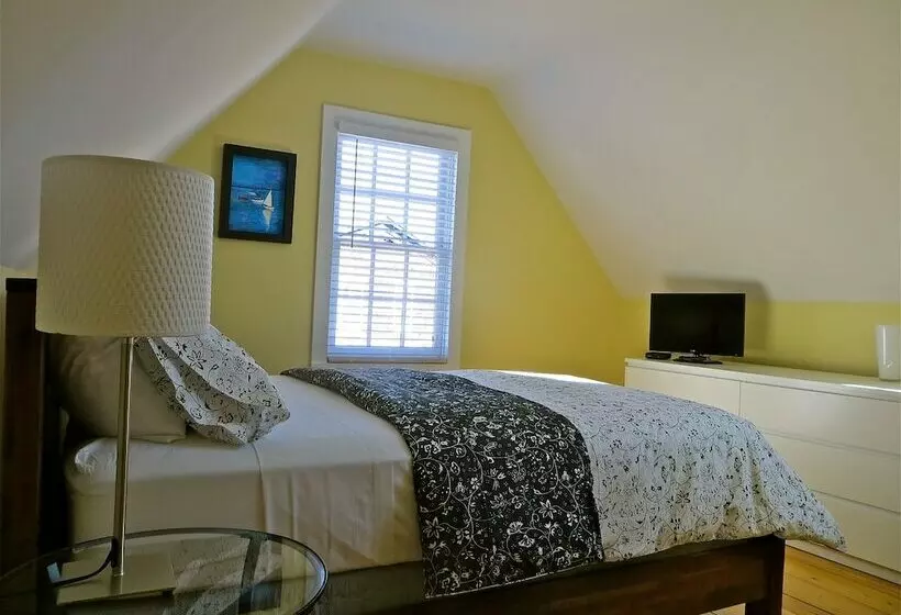 هتل Atlantic Light Inn