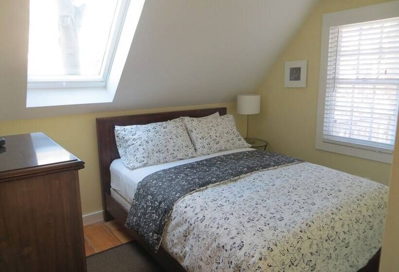 هتل Atlantic Light Inn