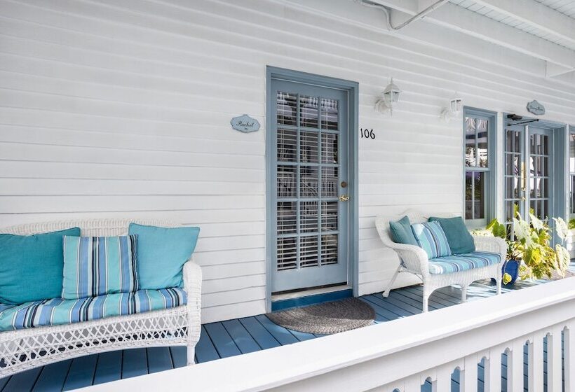 Otel Bayfront Westcott House Bed & Breakfast