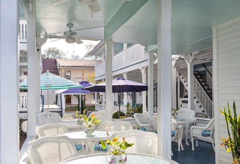 Otel Bayfront Westcott House Bed & Breakfast