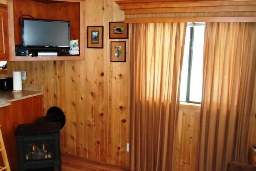 فندق Cedar Pines Resort