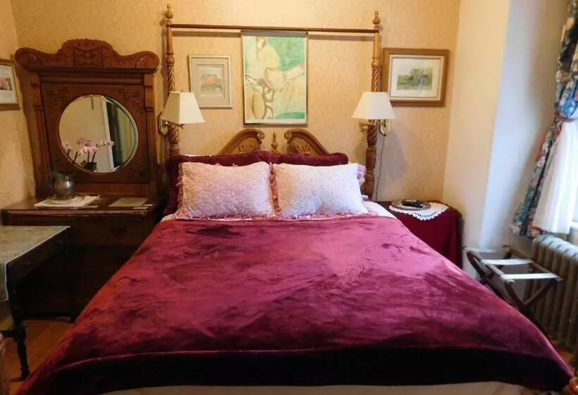 Hotelli Cliff Crest Inn