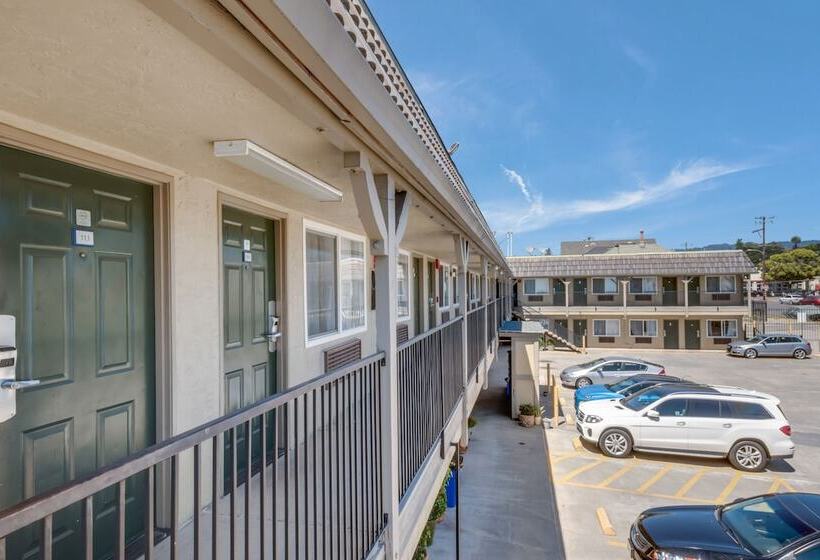 هتل Continental Lodge