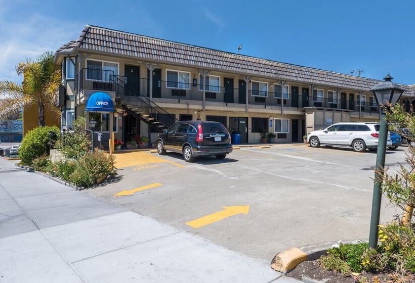 هتل Continental Lodge