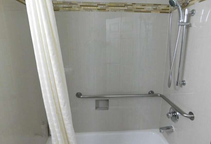 هتل Continental Lodge