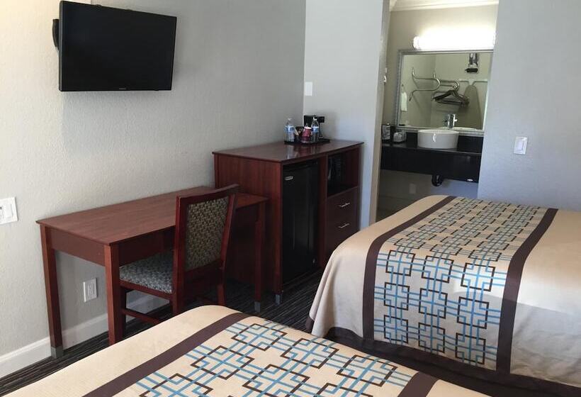 هتل Continental Lodge