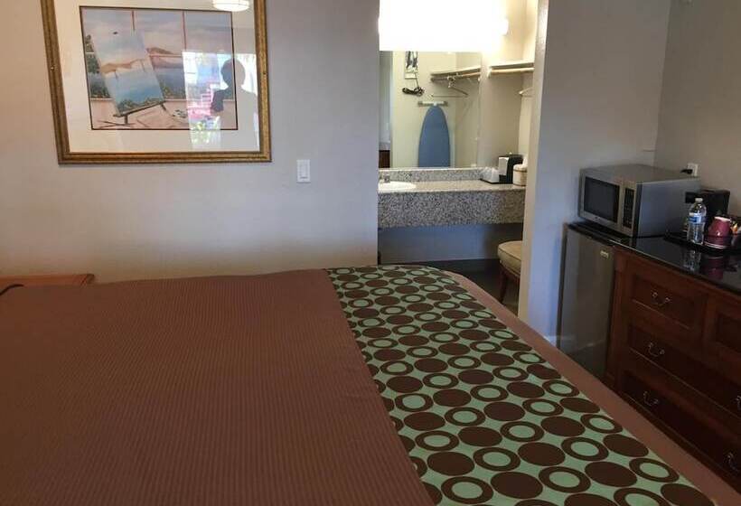 هتل Continental Lodge