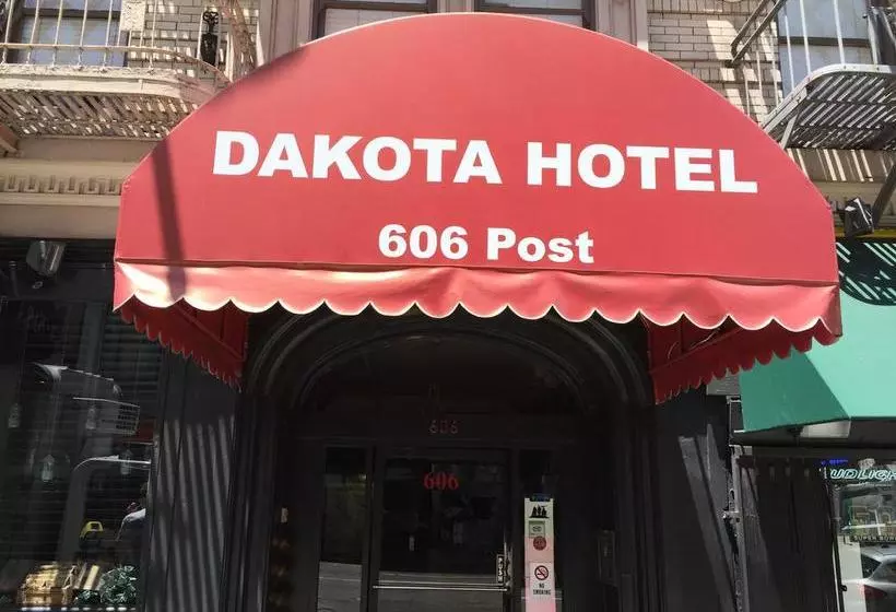 هتل Dakota Hostel And