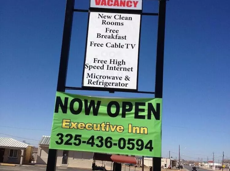 Hotelli Executive Inn Snyder