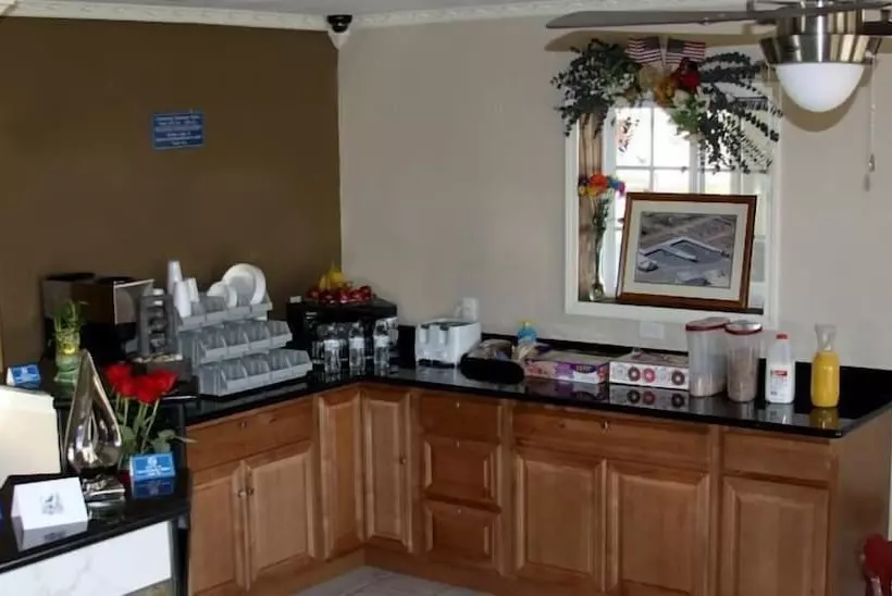 Hotelli Executive Inn Snyder