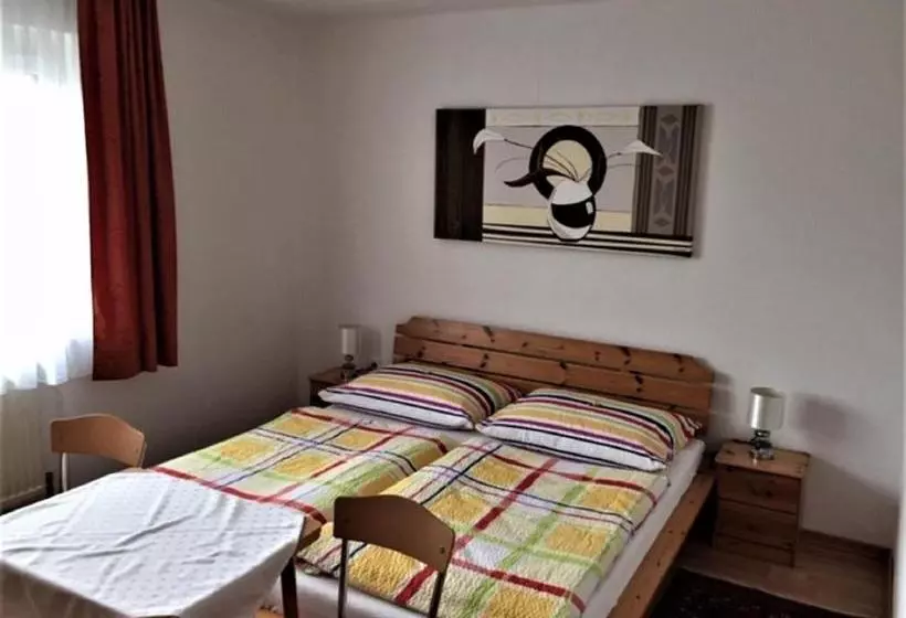 Hotelli Ferienhaus Schiemel