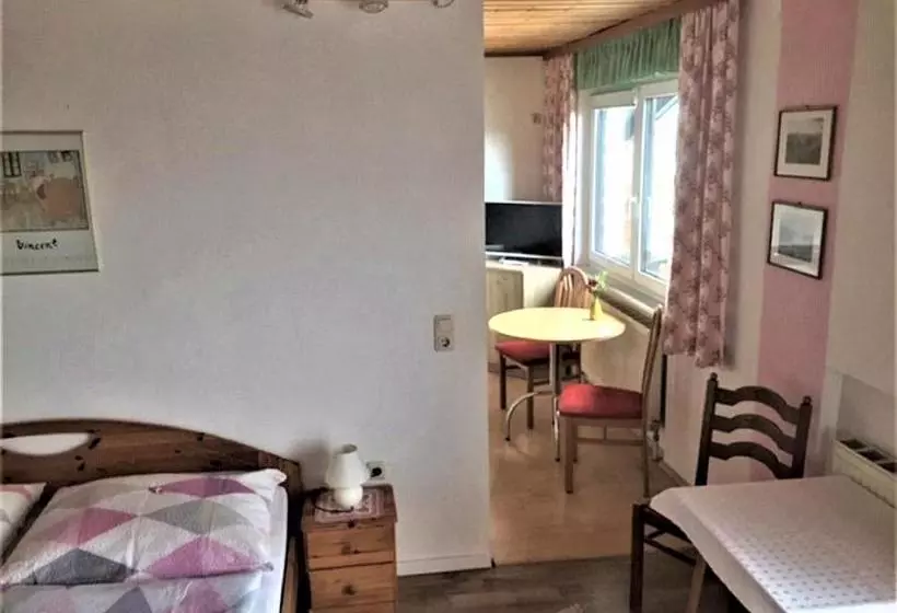 Hotelli Ferienhaus Schiemel