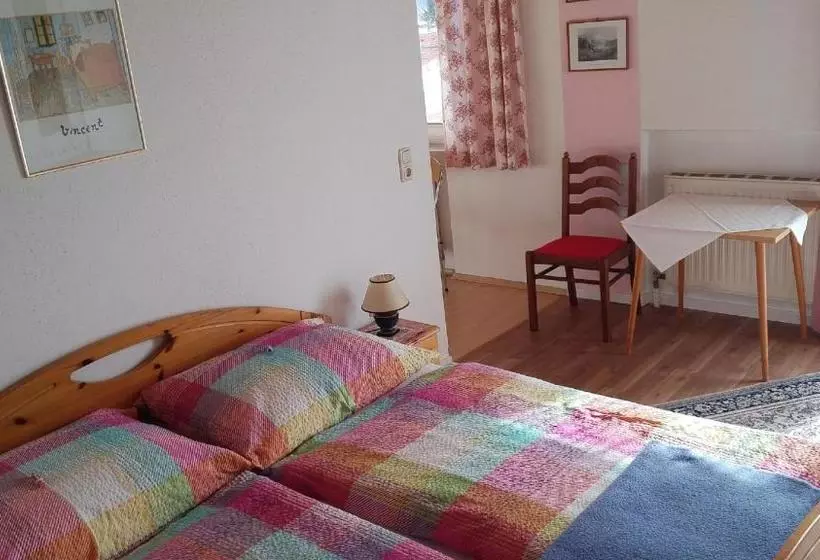 Hotelli Ferienhaus Schiemel