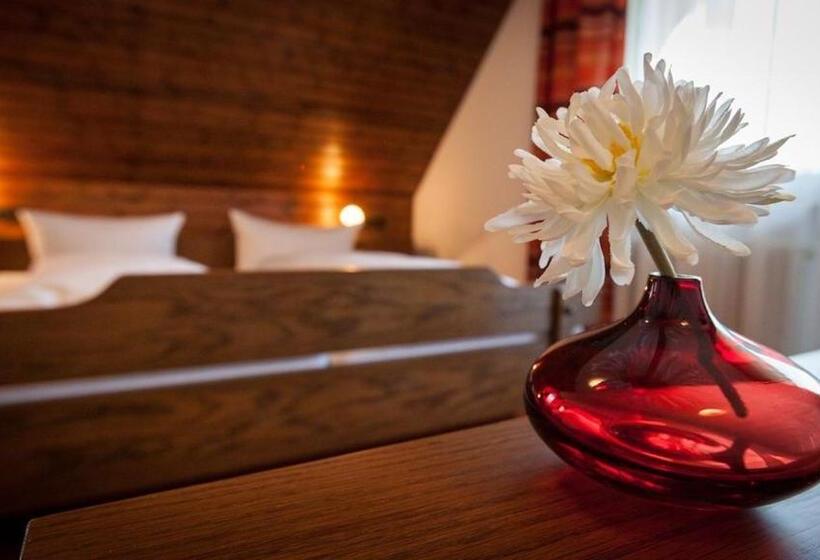 Hotel Gasthaus Zum Hirsch