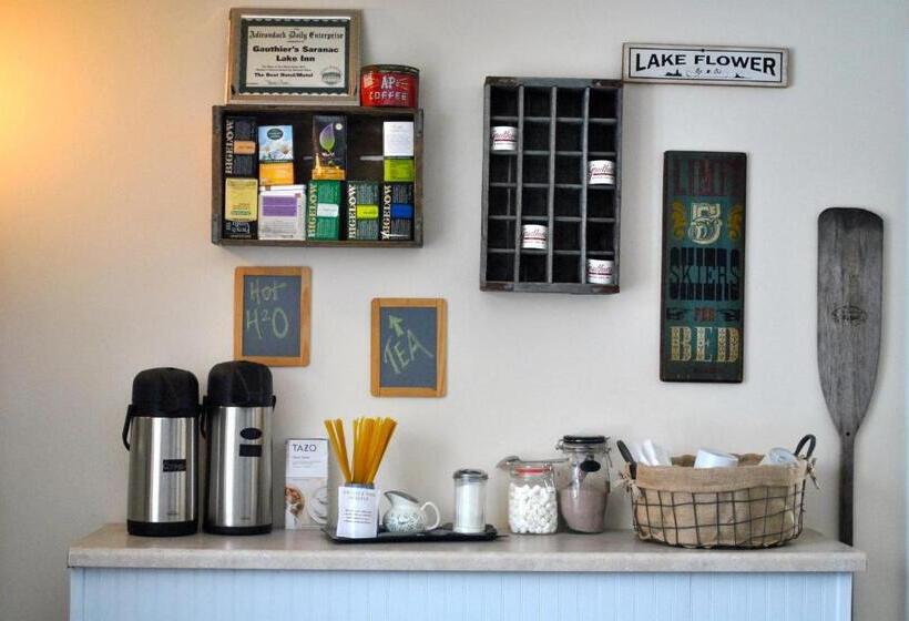 호텔 Gauthier's Saranac Lake Inn