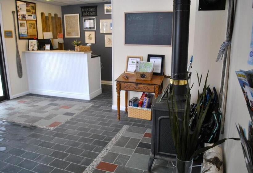 호텔 Gauthier's Saranac Lake Inn