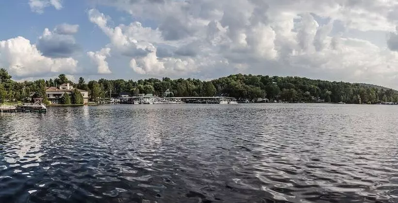 ホテル Gauthier's Saranac Lake Inn