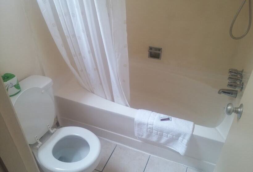 فندق Oceans Inn & Suites