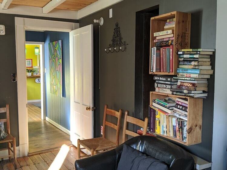 ホテル Hostel Tevere