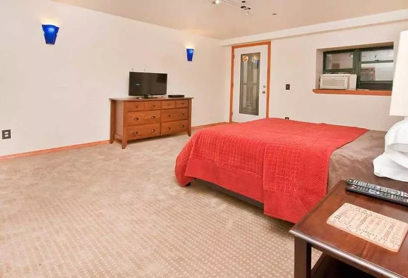 هتل Luxury Suites Lenox Ave