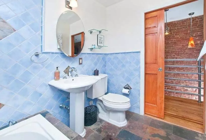 هتل Luxury Suites Lenox Ave