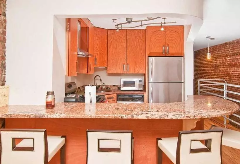 هتل Luxury Suites Lenox Ave