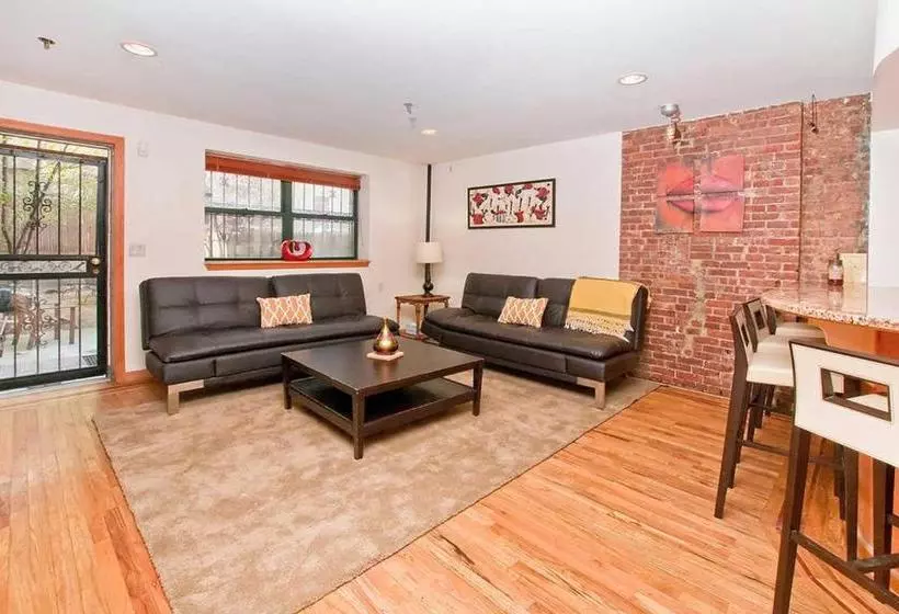 هتل Luxury Suites Lenox Ave